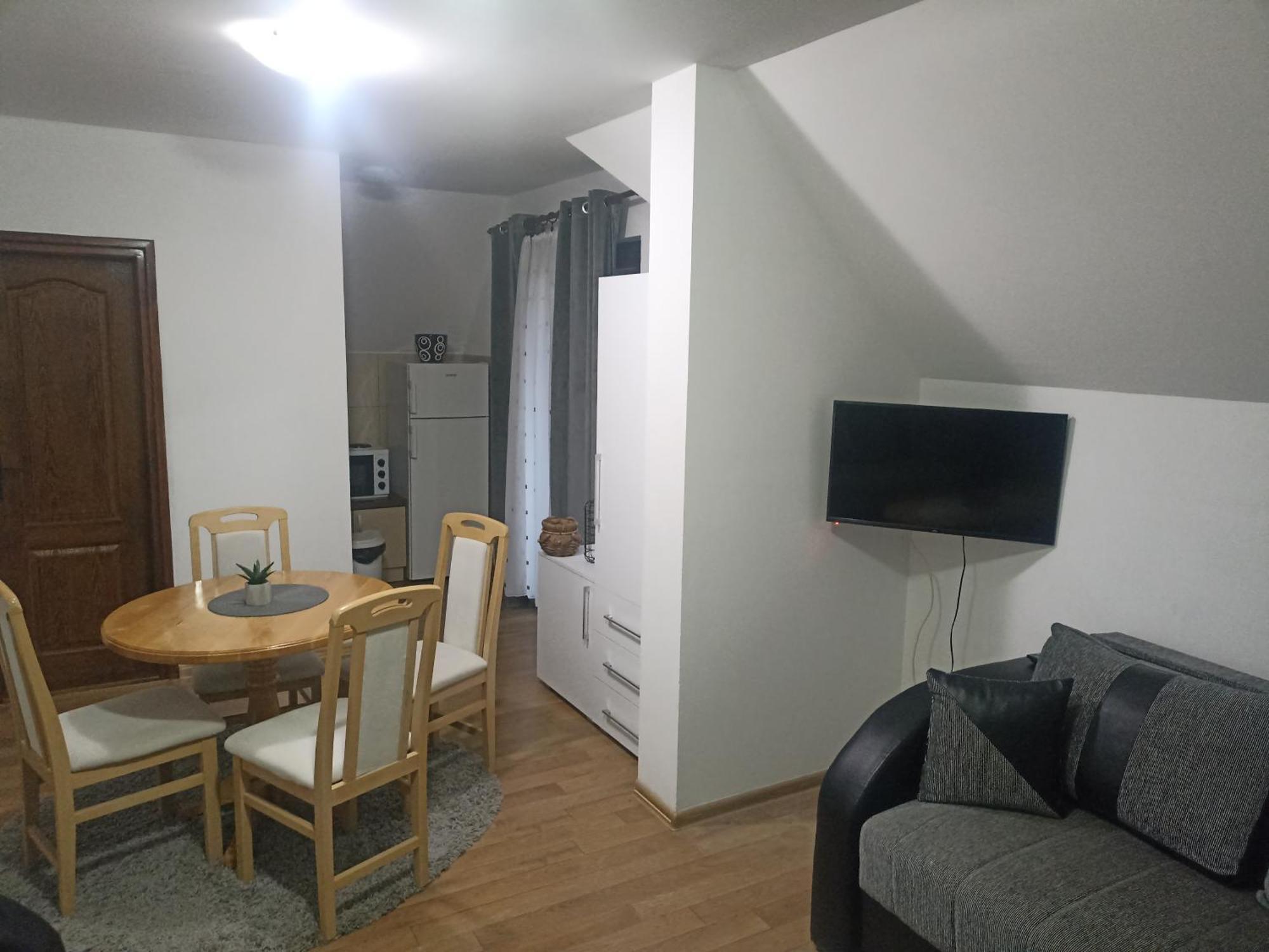 Vila Jezero Bajina Basta Rom bilde