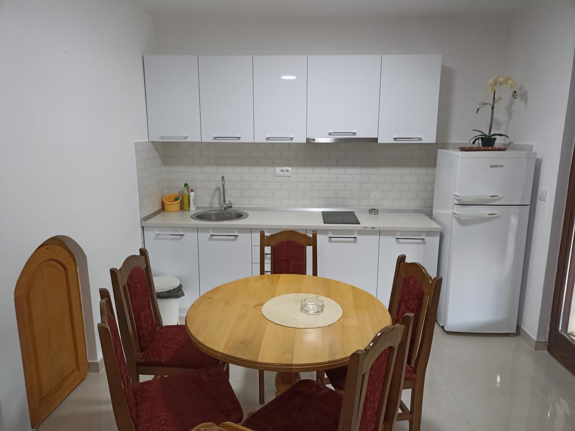 Vila Jezero Bajina Basta Rom bilde